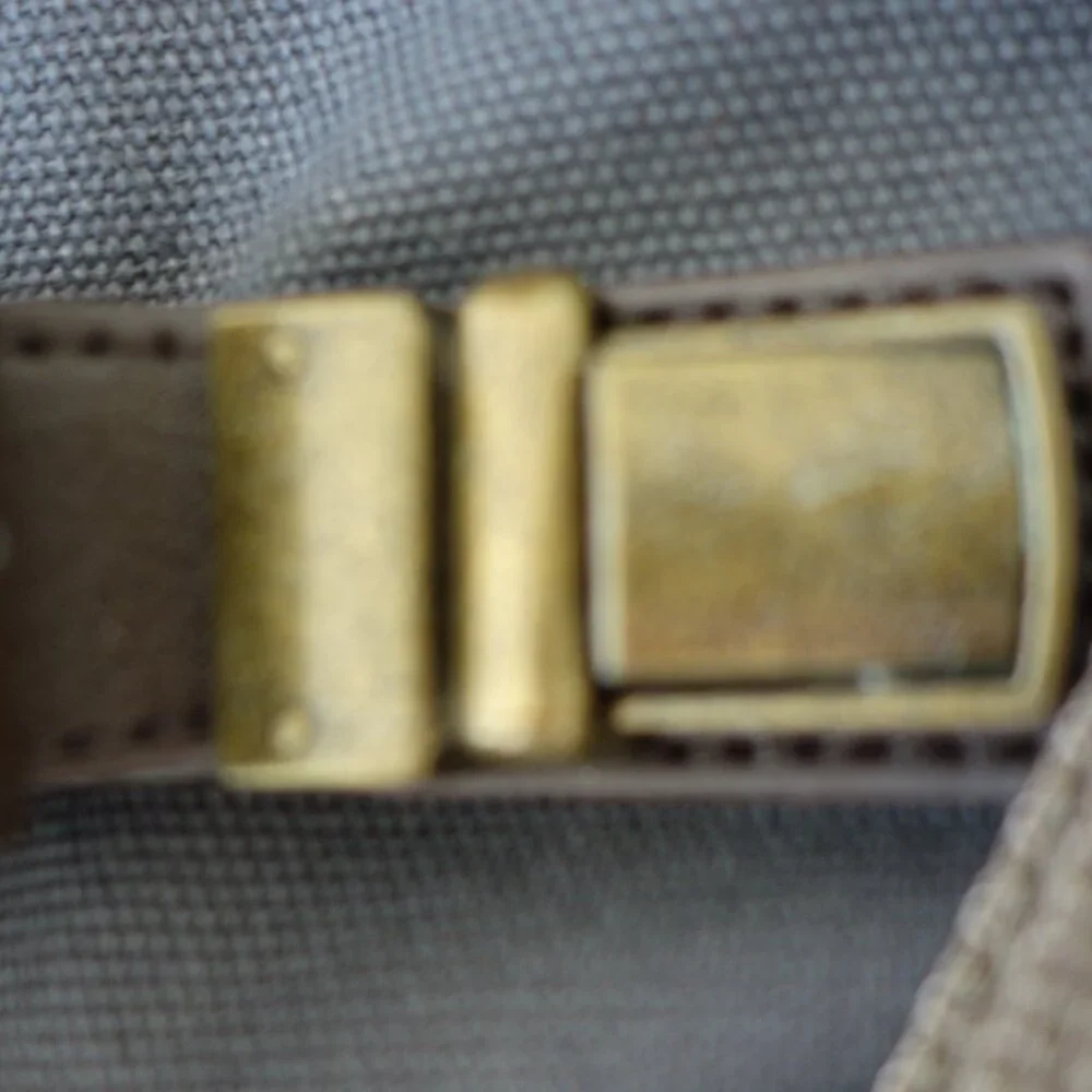 LEVI'S SUTHERLAND MESSENGERS 16MB 4C DARK GREY/CAMO Bag 3071CO7 $100